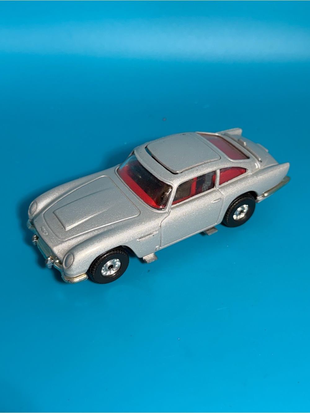 Corgi Toys James Bond 007 Silver Aston Martin - Picture 8 of 11